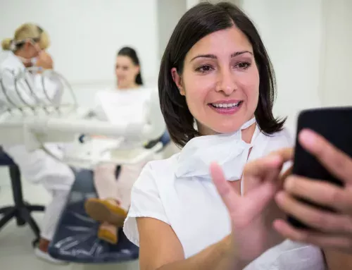 Social Media w Praktyce Dentystycznej: Jak Wykorzystać Potencjał Online do Zdobycia Pacjentów